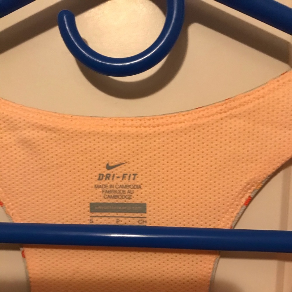 Nike Sport/Tennis tank - Picture 2 of 2